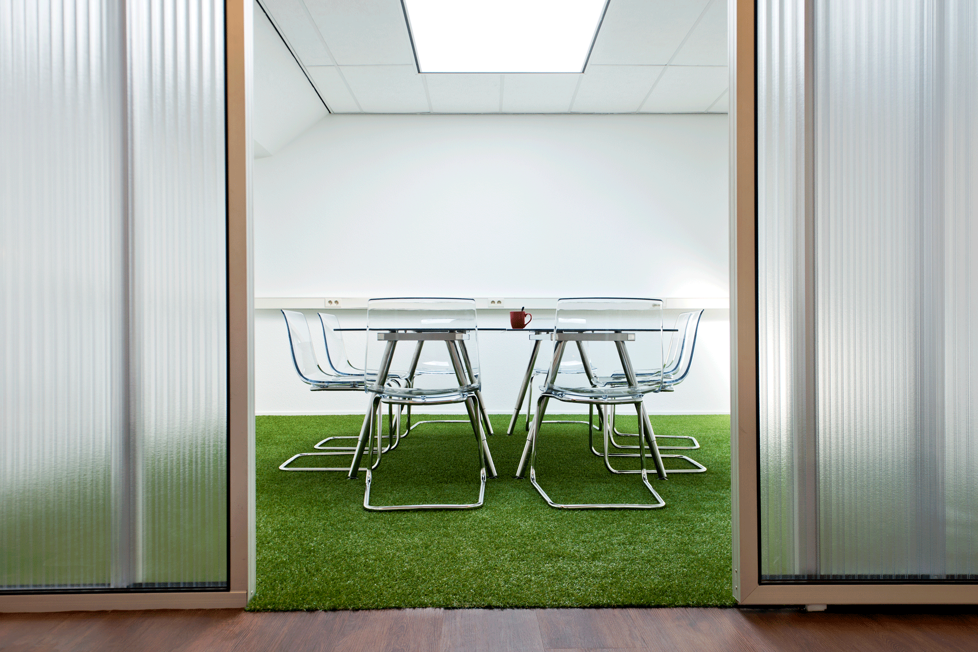 54123-modern-meeting-room-in-office-2025-04-04-08-31-53-utc